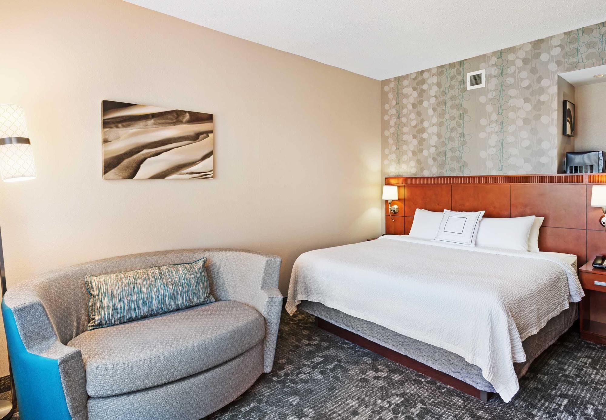 Courtyard By Marriott Knoxville Airport Алкоа Экстерьер фото